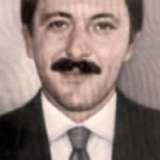 Giovanni Carnicella era sindaco di Molfetta da pochi mesi quando, il 7 luglio 1992, fu ucciso da un uomo a cui il primo cittadino non intendeva concedere l'utilizzo di un campo sportivo comunale